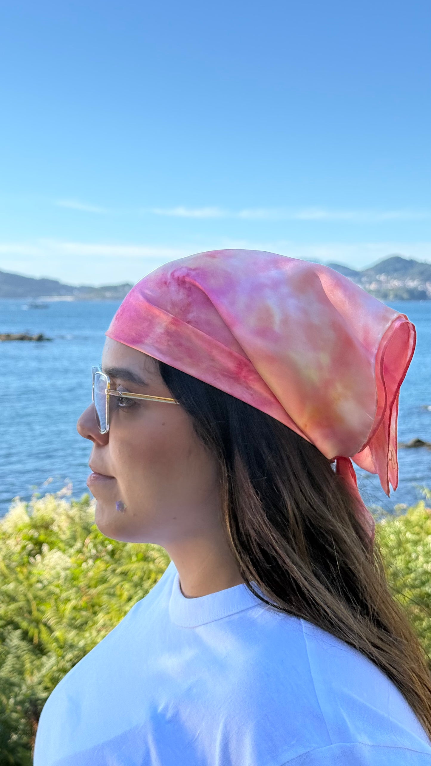 Midnight Sun | Pañuelo de seda pintado a mano